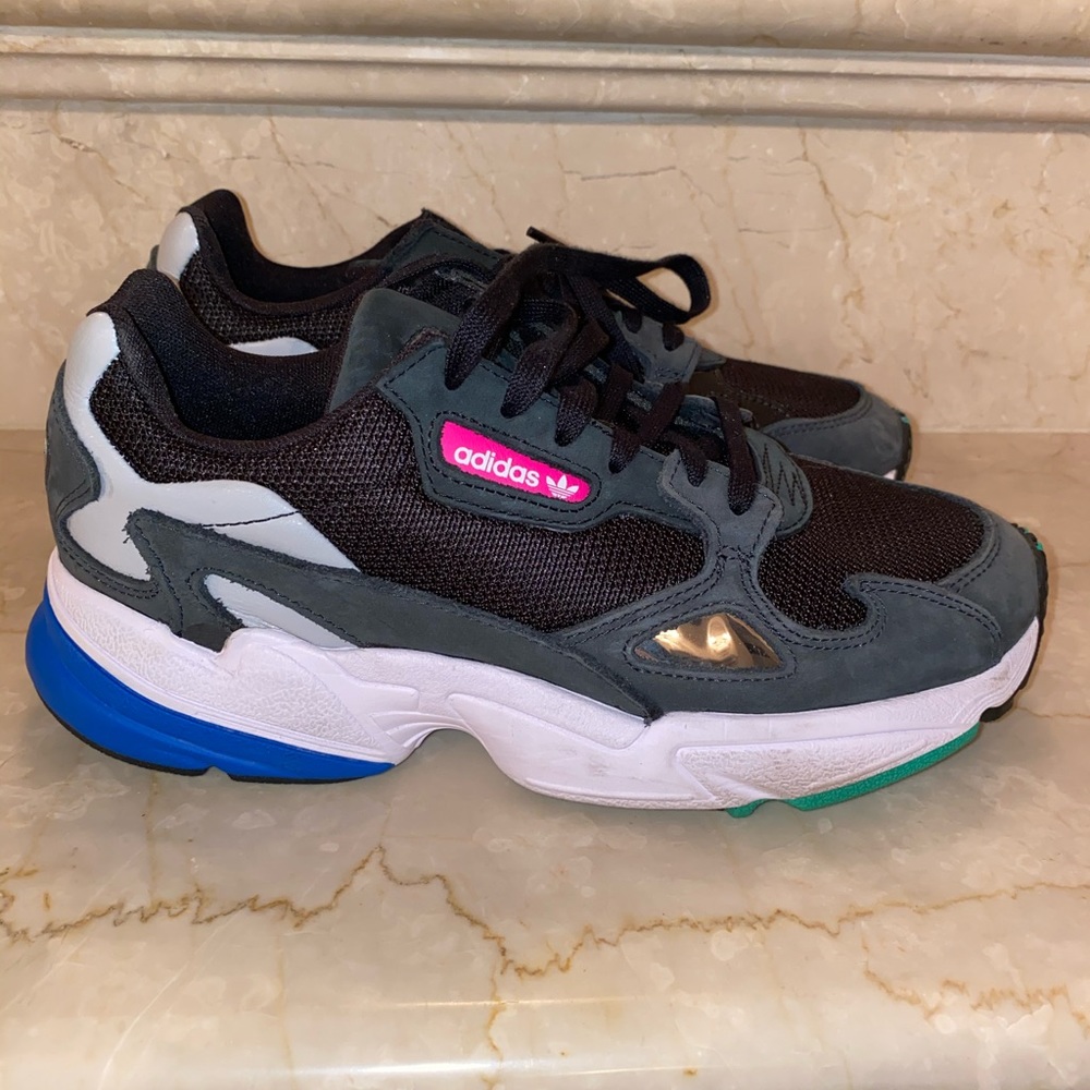 Adidas Falcon Sneaker